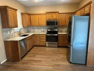 22705 W 72nd ST, Shawnee, KS 66227