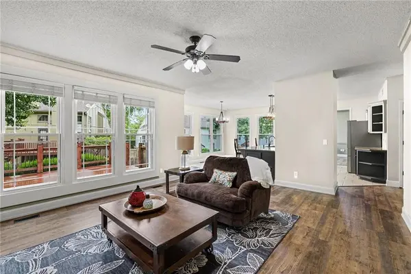 15231 Hemlock ST, Overland Park, KS 66223
