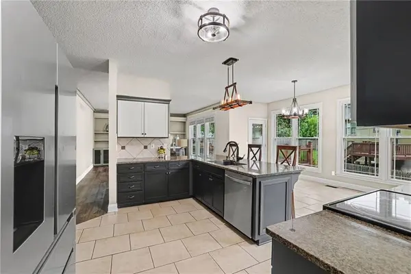 15231 Hemlock ST, Overland Park, KS 66223