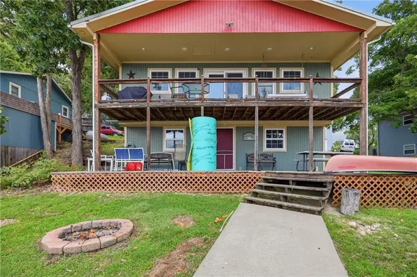 32064 Venture RD, Stover, MO 65078
