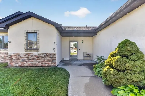 3023 N 157th ST, Basehor, KS 66007