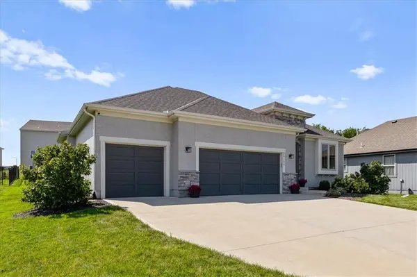 20108 Barker ST, Spring Hill, KS 66083