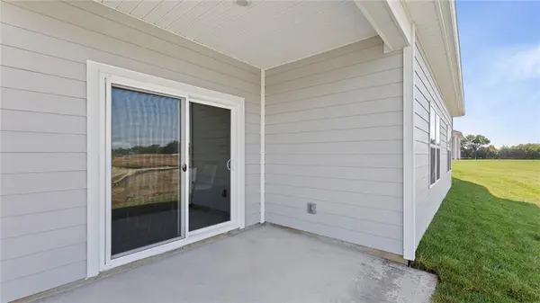 36420 W 102nd PL, De Soto, KS 66018