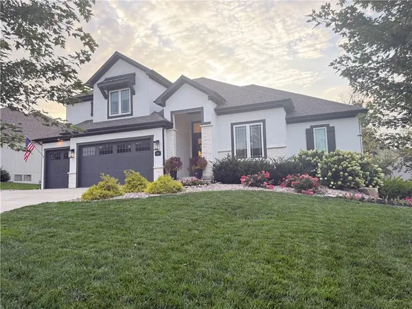 9280 Brownridge ST, Lenexa, KS 66220