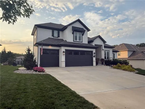 9280 Brownridge ST, Lenexa, KS 66220