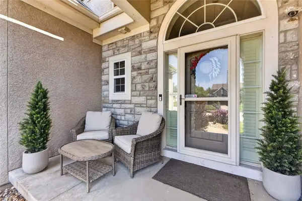221 SW Roosevelt RDG, Lee's Summit, MO 64081