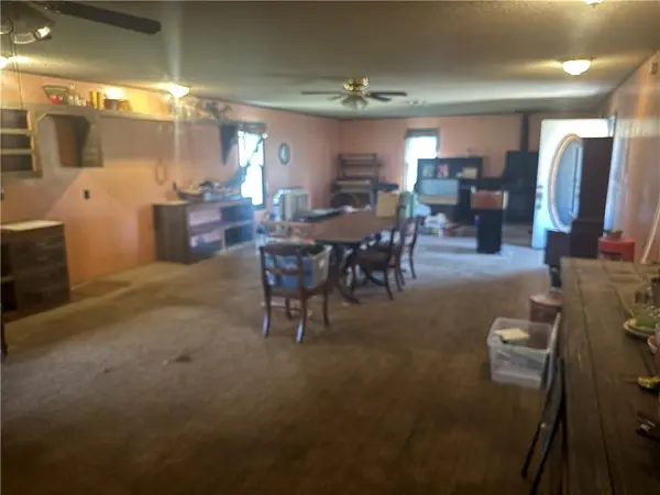 1886 Shawnee RD, Ottawa, KS 66067