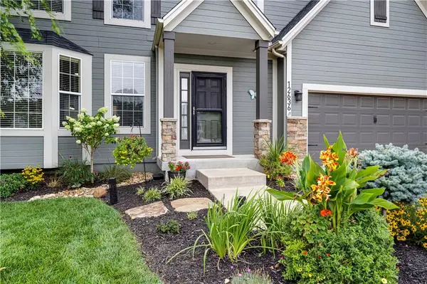 12636 S Belford ST, Olathe, KS 66061