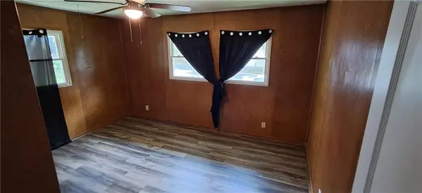 434 Eulich ST, St Joseph, MO 64501