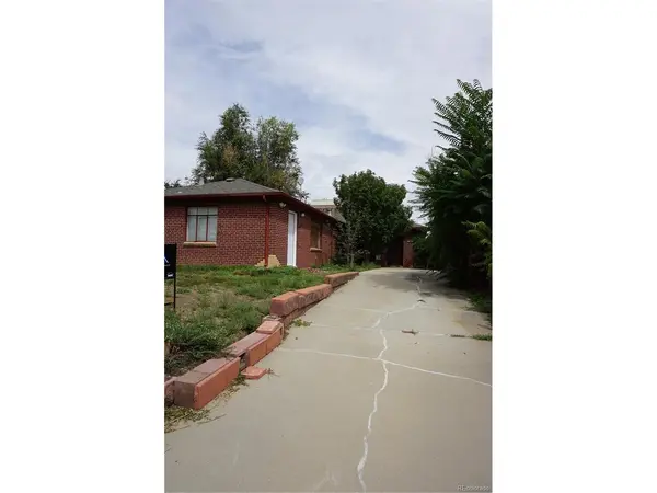 5209 E Thrill, Denver, CO 80207