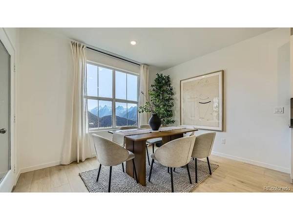 2056 Crested Lark, Fort Collins, CO 80528