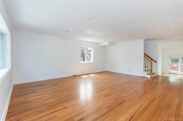 5637 Delafield AVE, Bronx, NY 10471