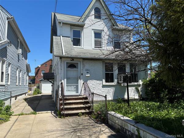 11343 202ND ST, Saint Albans, NY 11412