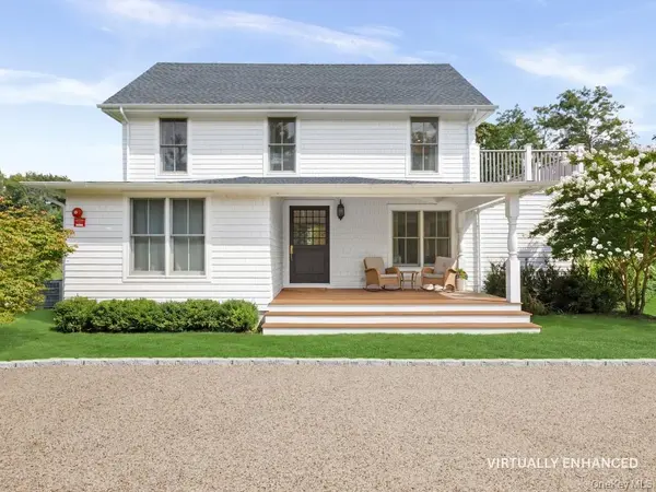 11 Shinnecock RD, Hampton Bays, NY 11946