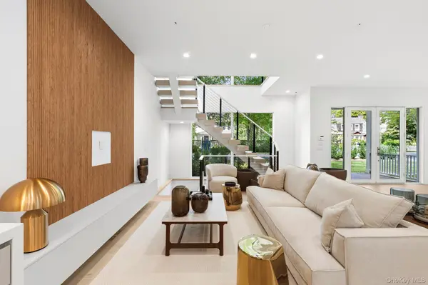 16 Gould ST, East Hampton, NY 11937