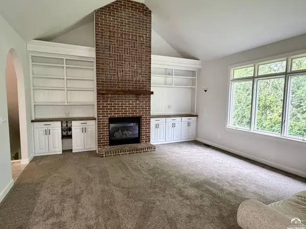 604 Prescott DR, Lawrence, KS 66049