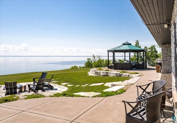 2836 London Rd, Duluth, MN 55811