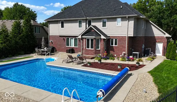 1772 Wedgewood DR, Greenwood, IN 46143