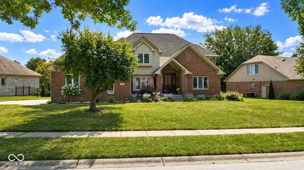 1772 Wedgewood DR,  Greenwood,  IN 46143