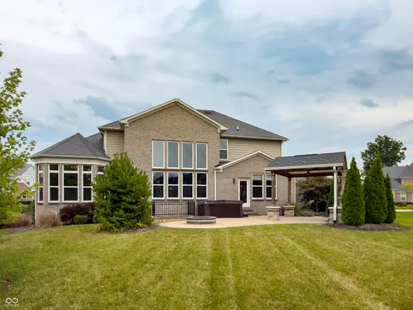 2480 Still Creek DR, Zionsville, IN 46077