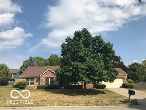 13784 Laredo DR, Carmel, IN 46032