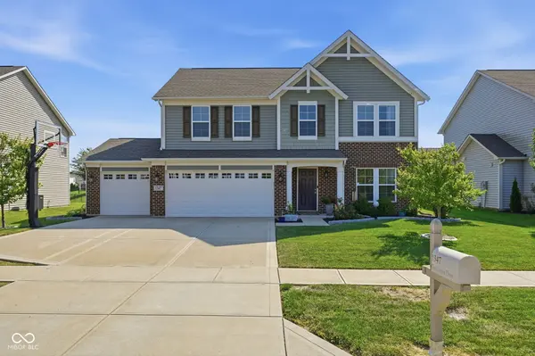 1347 Glen Canyon DR, Greenwood, IN 46143