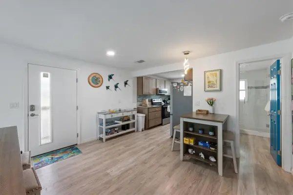 6808 PALM DR #B, Holmes Beach, FL 34217