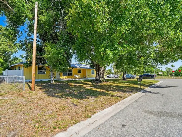 704 S LOCKWOOD RIDGE RD, Sarasota, FL 34237