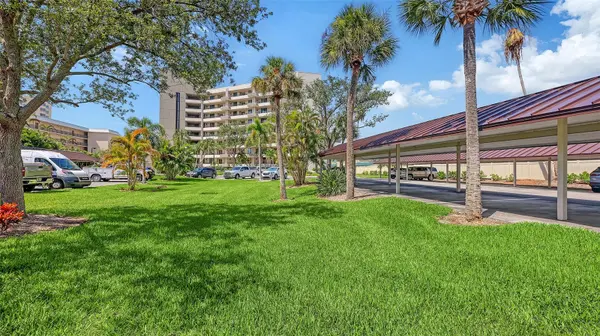 5880 MIDNIGHT PASS RD #307, Sarasota, FL 34242