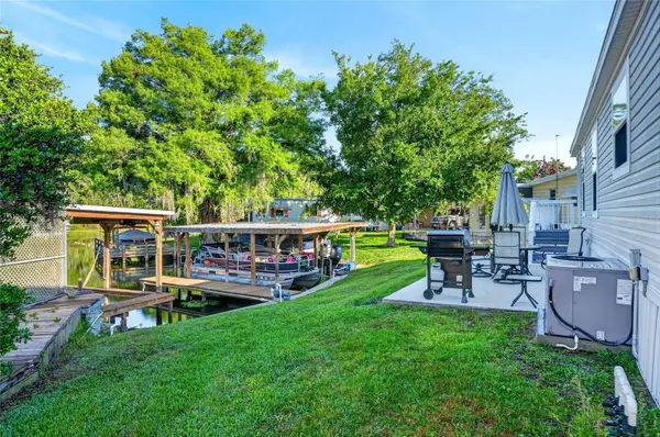 31609 TERRACE DR, Tavares, FL 32778