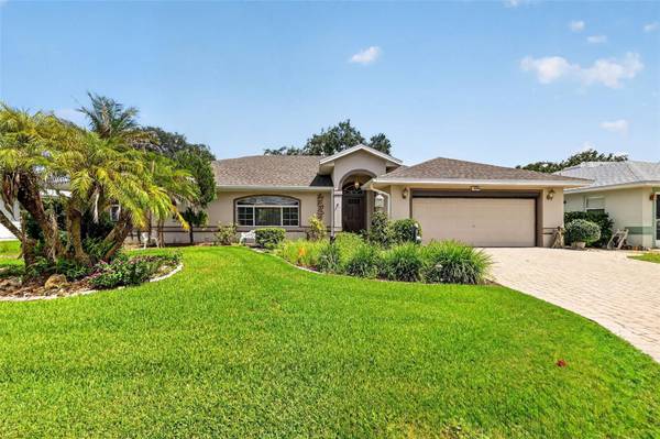 21526 KING HENRY AVE, Leesburg, FL 34748