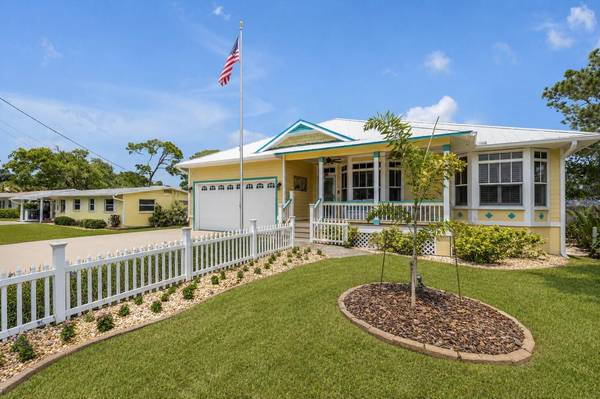 521 S PENINSULA AVE, New Smyrna Beach, FL 32169