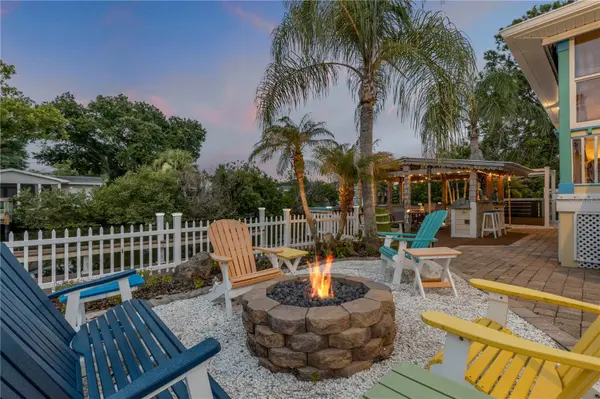 521 S PENINSULA AVE, New Smyrna Beach, FL 32169