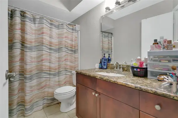 5148 CONROY RD #12, Orlando, FL 32811