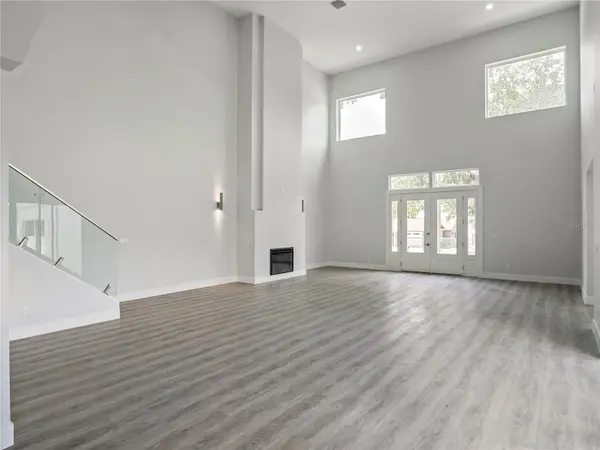 1190 W LAKESHORE DR, Clermont, FL 34711