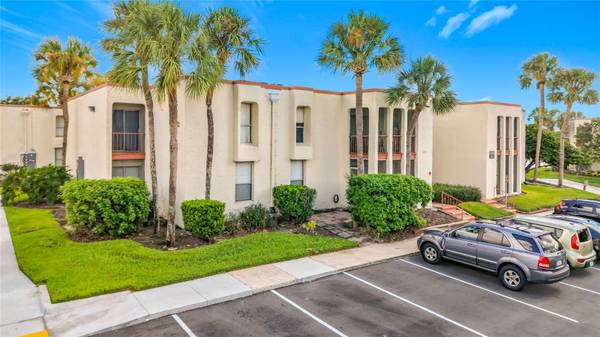 532 ORANGE DR #22, Altamonte Springs, FL 32701