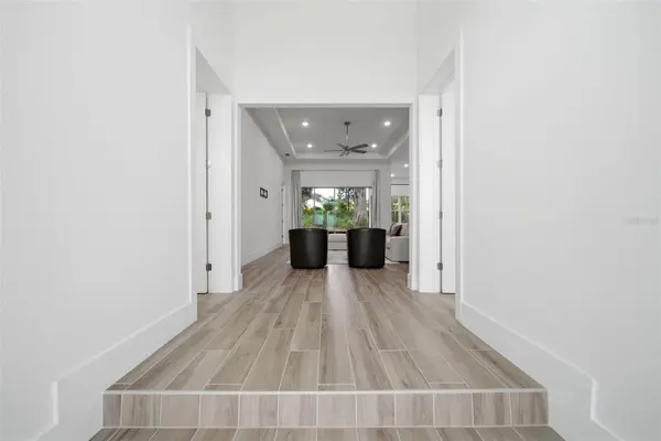555 SANCTUARY GOLF PL, Apopka, FL 32712