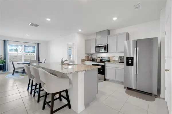 11400 AMBER RIDGE DR, Zellwood, FL 32798
