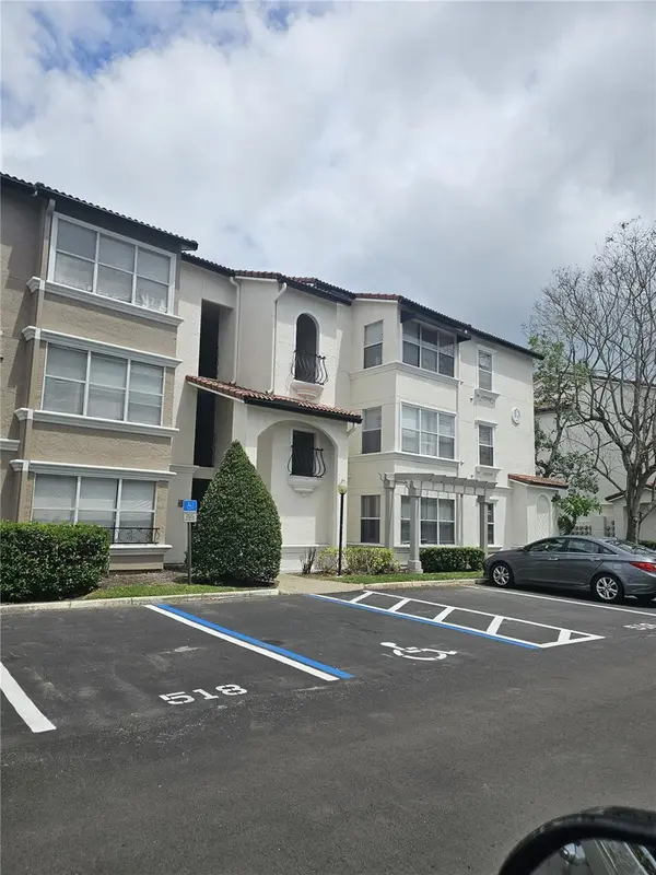 5132 CONROY RD #932, Orlando, FL 32811