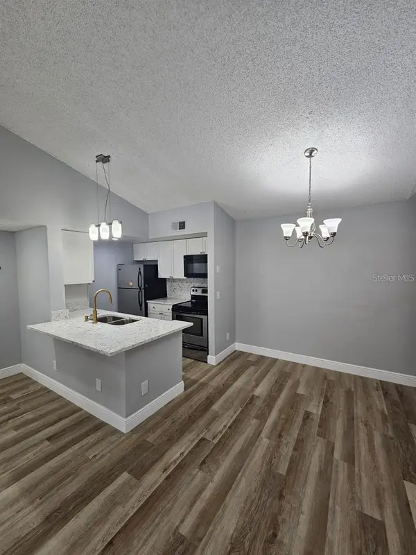 5132 CONROY RD #932, Orlando, FL 32811