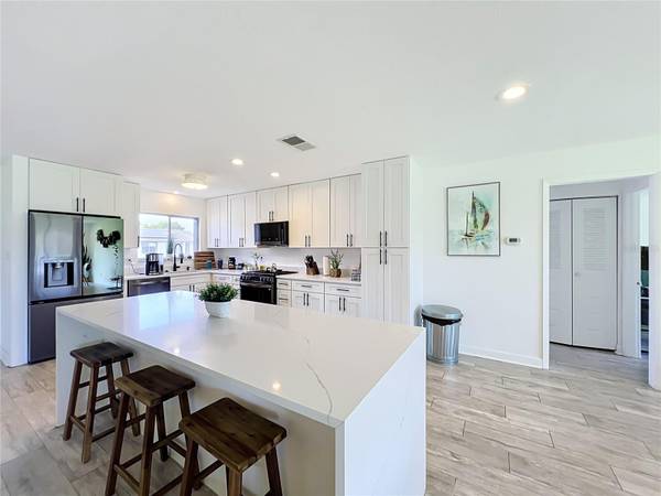 5501 MEMORIAL DR, Orlando, FL 32821