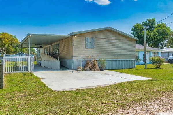 14926 DOUGLAS ST, Dade City, FL 33525