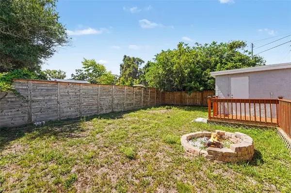 1940 N BETTY LN, Clearwater, FL 33755