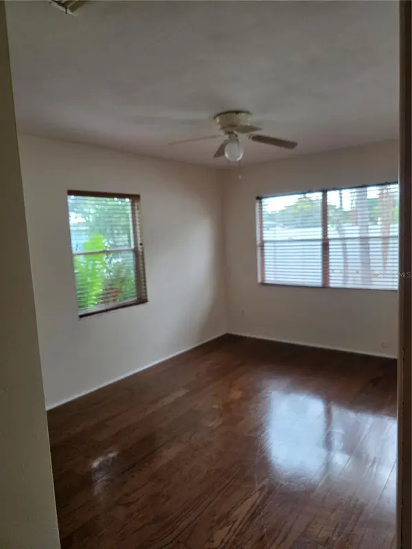 2444 37TH ST N, St Petersburg, FL 33713