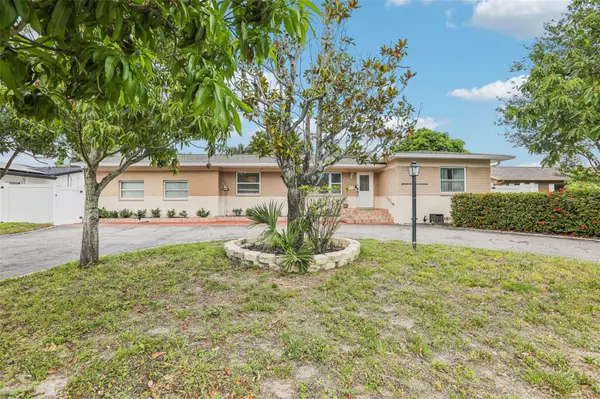 2709 49TH ST N, St Petersburg, FL 33710