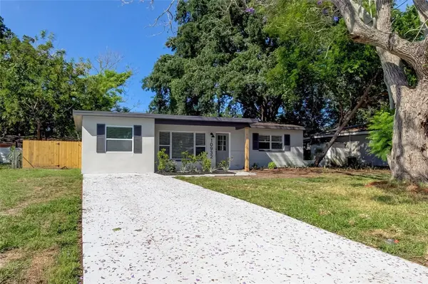 10932 VILLAGE GREEN AVE, Seminole, FL 33772