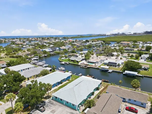 1041 APOLLO BEACH BLVD #E, Apollo Beach, FL 33572