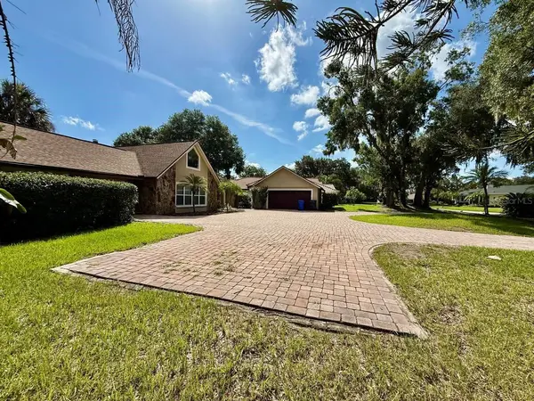 1103 BALLINGER RD, Lutz, FL 33548