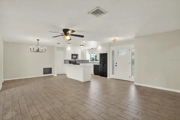 12080 68TH TER, Seminole, FL 33772