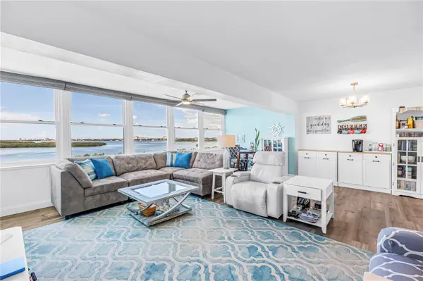 7200 SUNSHINE SKYWAY LN S #8B, St Petersburg, FL 33711